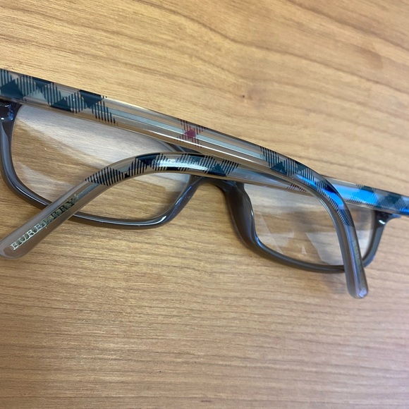 Burberry Reading Glasses - Picture 3 of 6
